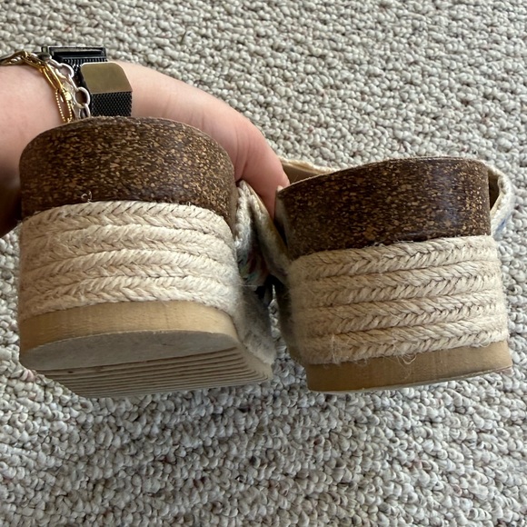 Altar'd State Paige Crotchet Platform Multicolored Slip On Sandals (Sz 8) - Picture 4 of 5